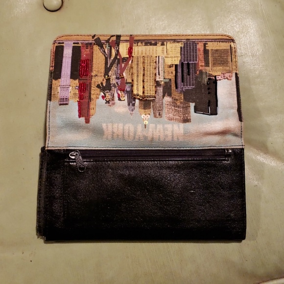 Wallet - Picture 4 of 4